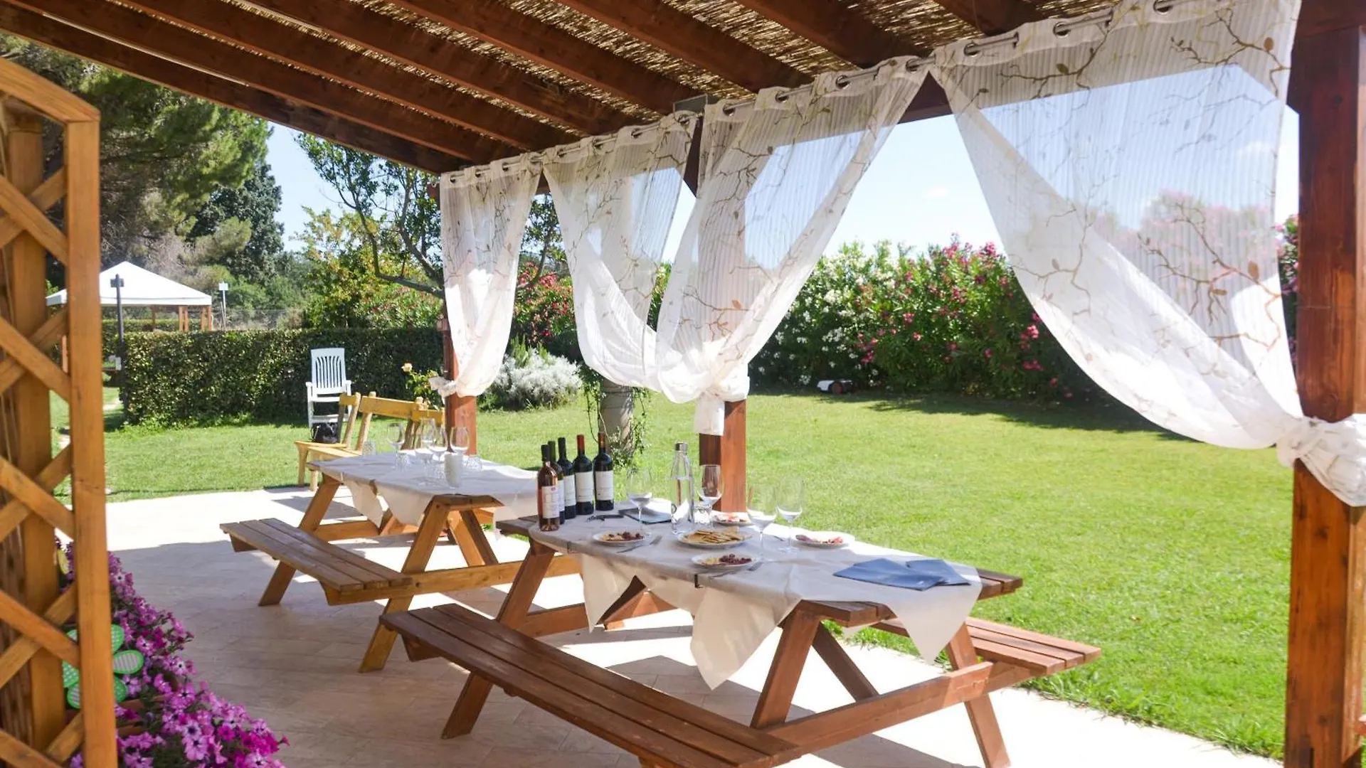 Agriturismo La Rondine Bolgheri 0*,
